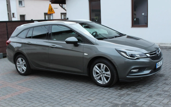 Opel Astra cena 32900 przebieg: 221421, rok produkcji 2017 z Olsztyn małe 352